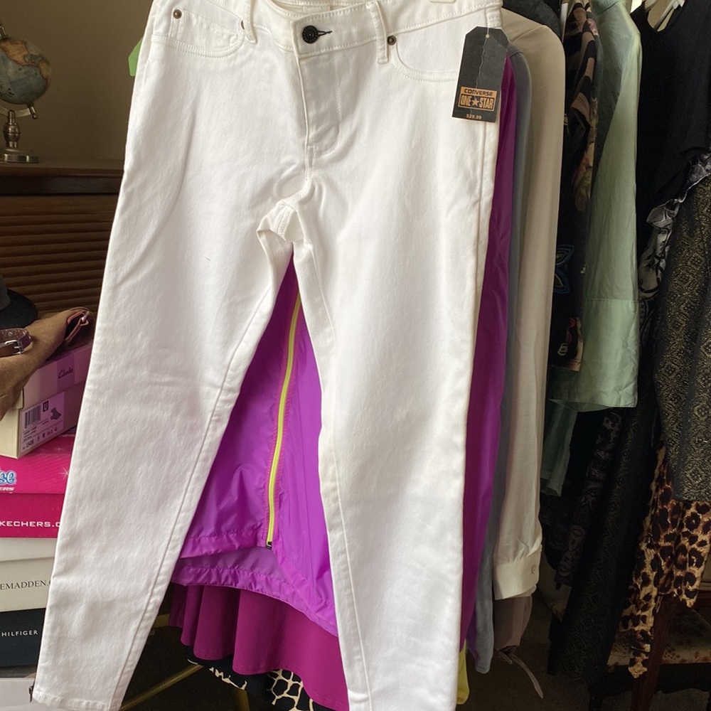 White skinny jegging!!!!